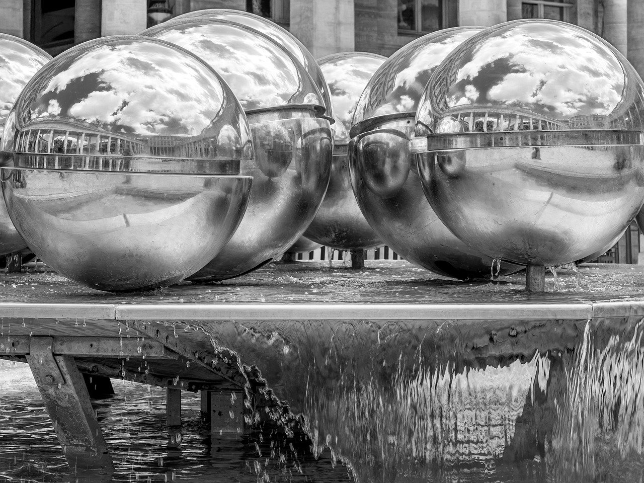 balls-8442426_1280